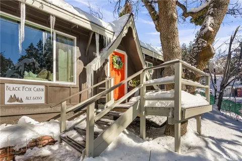 Sandy Varzarschi, real estate agent in Arrowbear