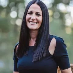 Holly Cass, real estate agent in Big Bear City