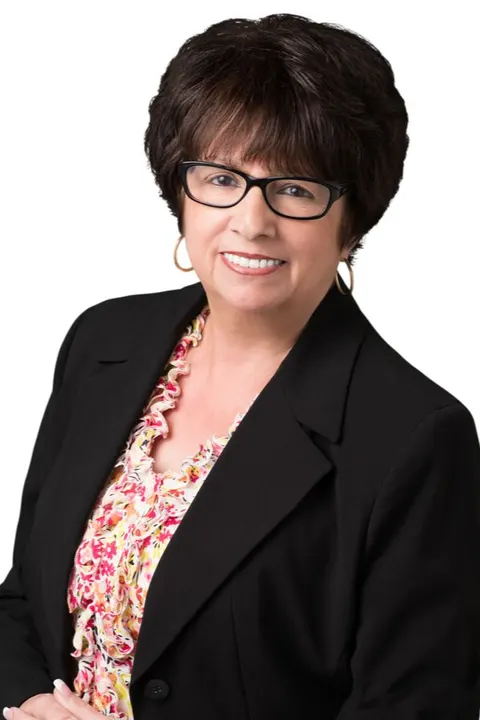 Vickie Lazoff, real estate agent in Temecula
