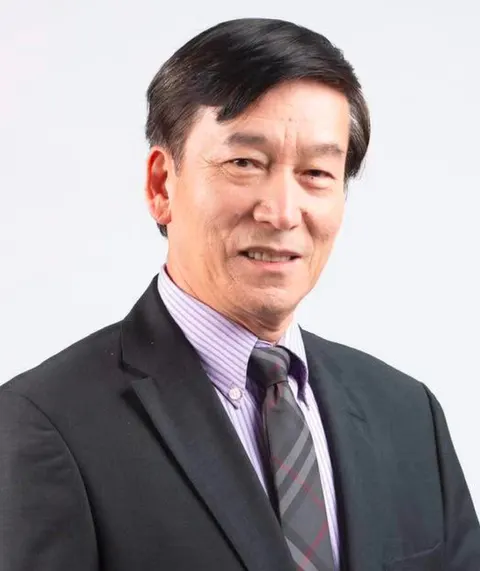 David Chen, real estate agent in Ontario
