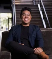 Alexander Estuar, real estate agent in Bellflower