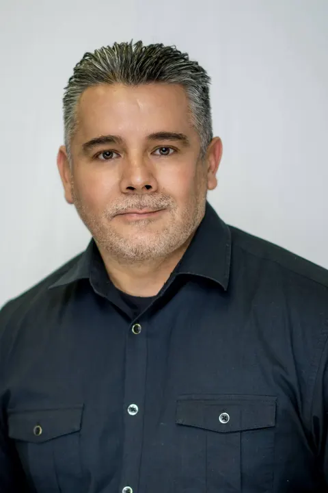 Robert Garcia, real estate agent in Fontana