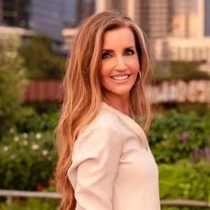 Joanna Lee, real estate agent in Arcadia