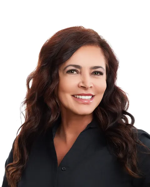 Elvira Diaz De Leon, real estate agent in Barstow