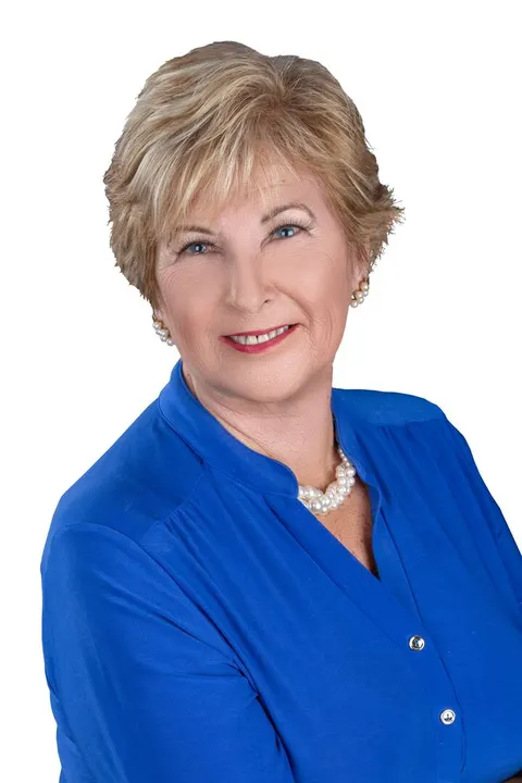 Rae Ann Shearer, real estate agent in Menifee