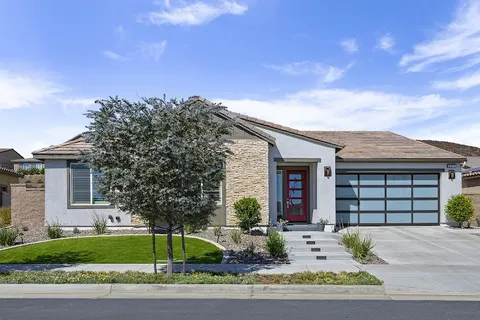 Lacy Williams, real estate agent in Menifee