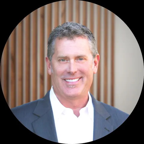 Brian Thomas, real estate agent in Newport Beach