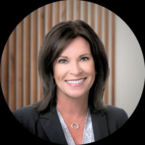 Eliisa Stowell, real estate agent in Corona Del Mar