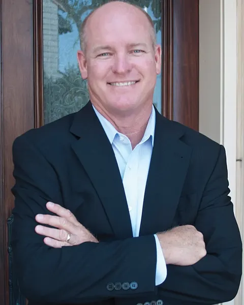Tom Unvert, real estate agent in Newport Beach