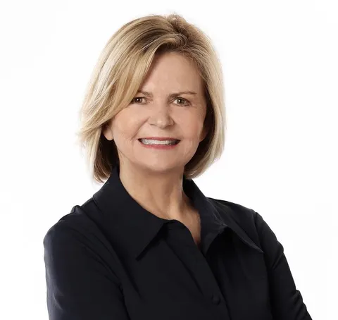 Tracy Bowie, real estate agent in Newport Beach