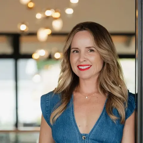 Anna Andrews, real estate agent in Newport Beach