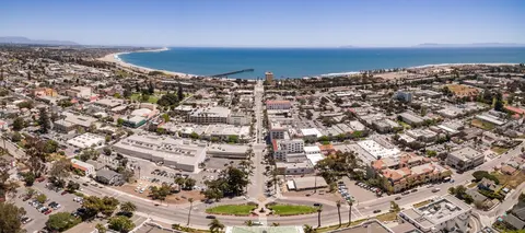 Jason Walters, real estate agent in Oxnard