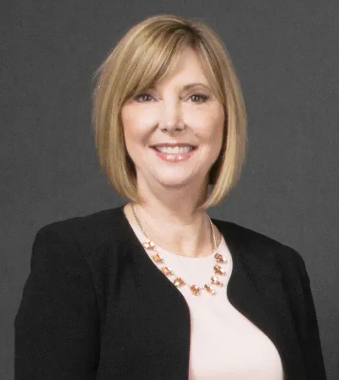 Julie Knutson, real estate agent in Camarillo