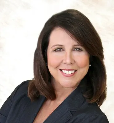 Carol Senff, real estate agent in Camarillo