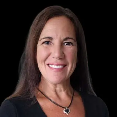 Meryll Russell, real estate agent in Camarillo
