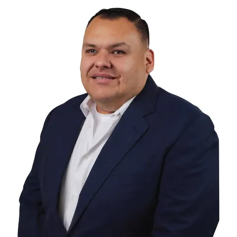 Alex Ortiz, real estate agent in Fillmore