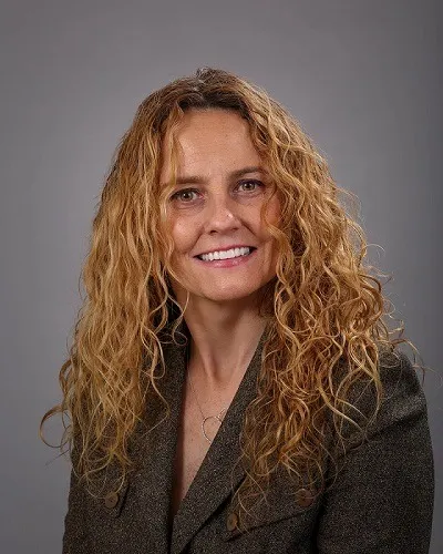 Linda Byrne, real estate agent in Camarillo