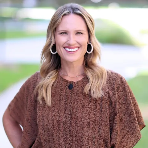 Mandy Martinez, real estate agent in Ventura