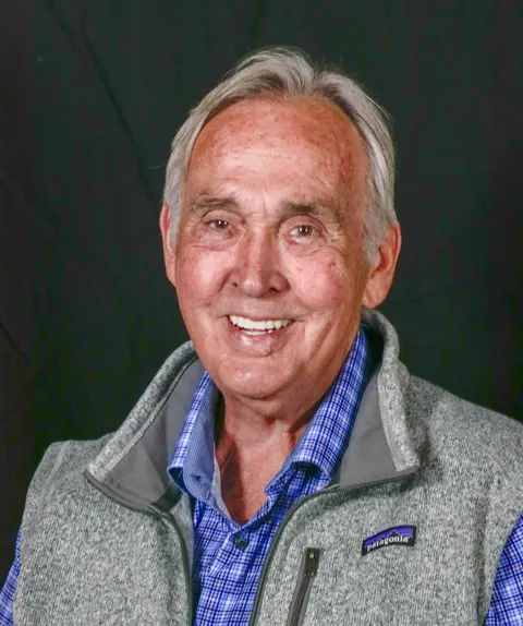 Bob Kemper, real estate agent in Oak View