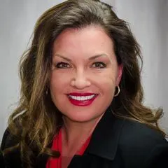 Traci Mahone, real estate agent in Ventura