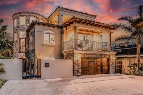 Aaron Gaston, real estate agent in Ventura