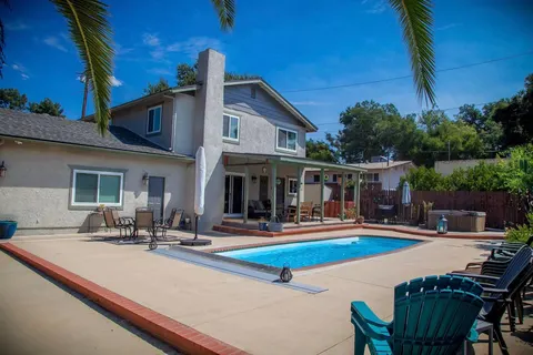 Reuben Villa, real estate agent in Camarillo