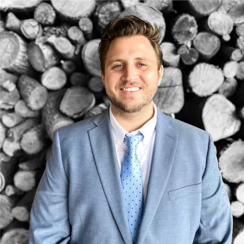 Mark Rader, real estate agent in West Hills