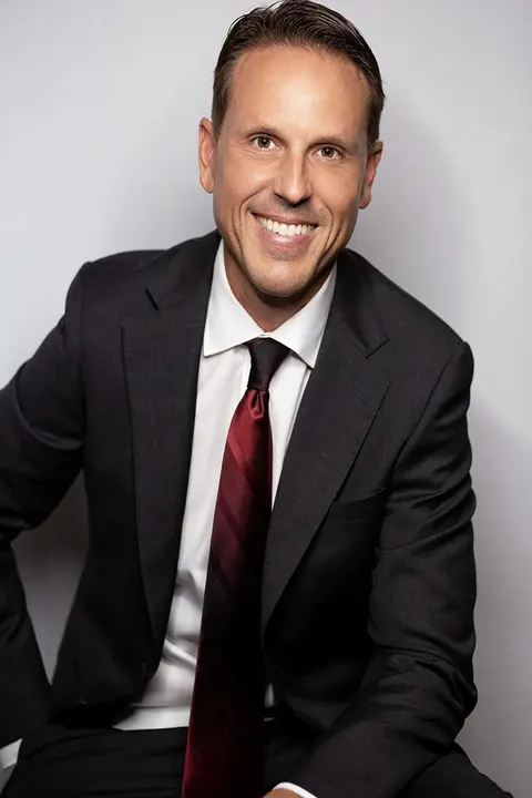 Stephen Ng, real estate agent in Oxnard
