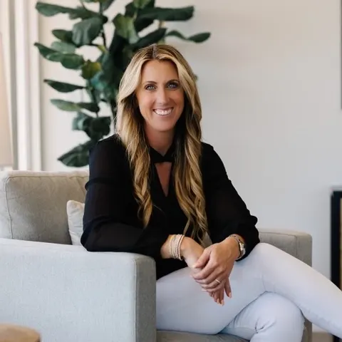 Krista Gaumer-Nowak, real estate agent in Camarillo