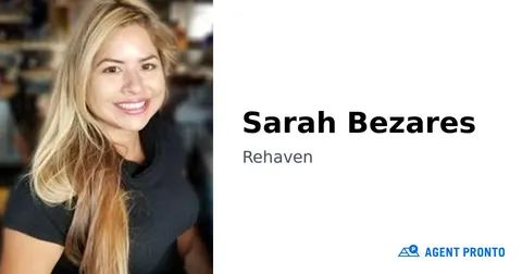Sarah Bezares, real estate agent in Oak Park