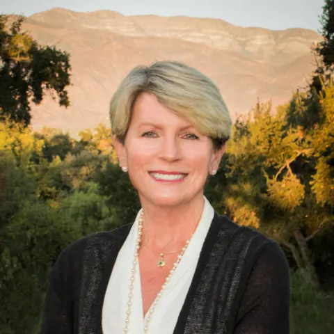Victoria Adam, real estate agent in Ojai