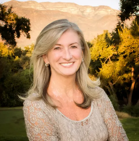 Teresa Smith, real estate agent in Ojai