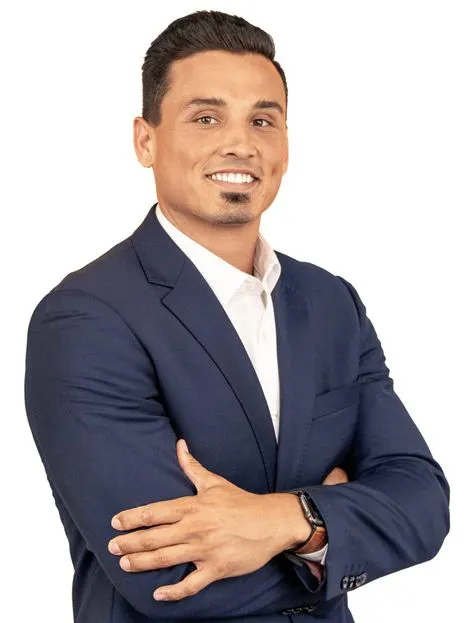 Jordan Farris, real estate agent in Ventura