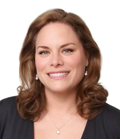 Sara Carlson, real estate agent in Ventura
