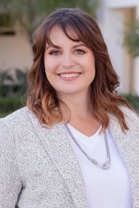 Tracy Cheney, real estate agent in Oxnard