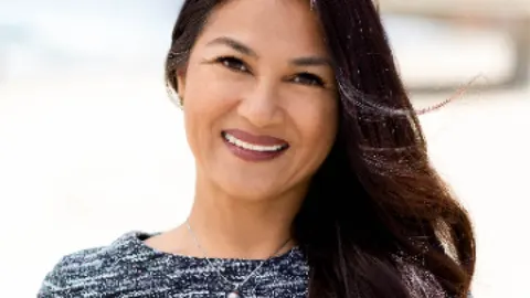 Alicia Enrique, real estate agent in Carson