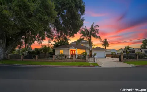 Jie Luo, real estate agent in El Monte