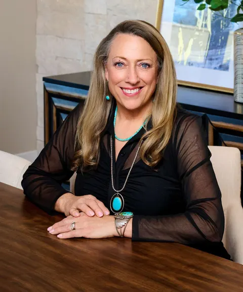 Shelly Long, real estate agent in Alhambra
