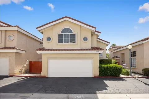 Ni Zhen, real estate agent in Chino