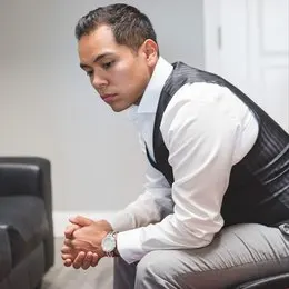 Ryan Rodriguez, real estate agent in Los Angeles