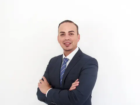 Jorge Acuna, real estate agent in Los Angeles
