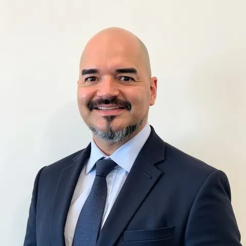 Julio Gonzalez, real estate agent in Bellflower