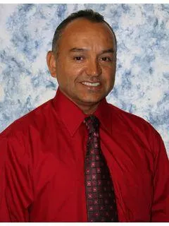 Rogelio Hernandez, real estate agent in Los Angeles