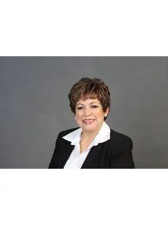 Julia Higueros, real estate agent in Los Angeles