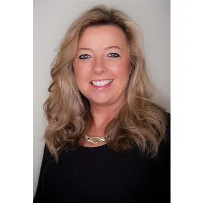 Annette Hoefer, real estate agent in Yucaipa