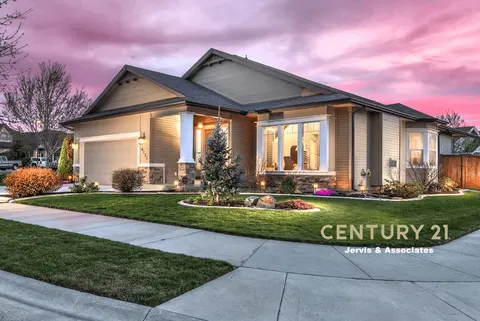 Dale Jervis, real estate agent in Downey
