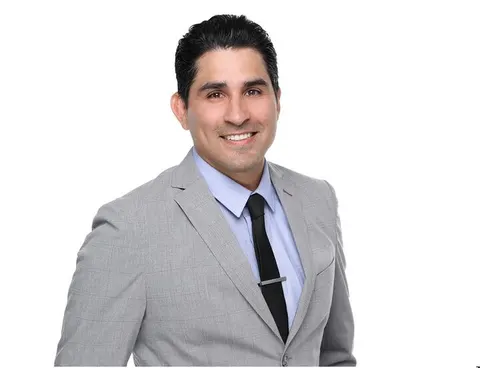 Alejandro Soto, real estate agent in Los Angeles