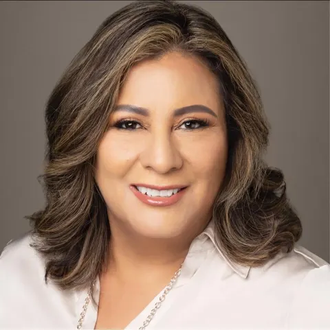 Maria Menjivar, real estate agent in Los Angeles