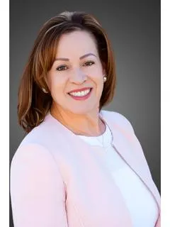 Rosa Villasenor, real estate agent in Whittier