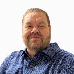 Benny Almazan, real estate agent in Long Beach